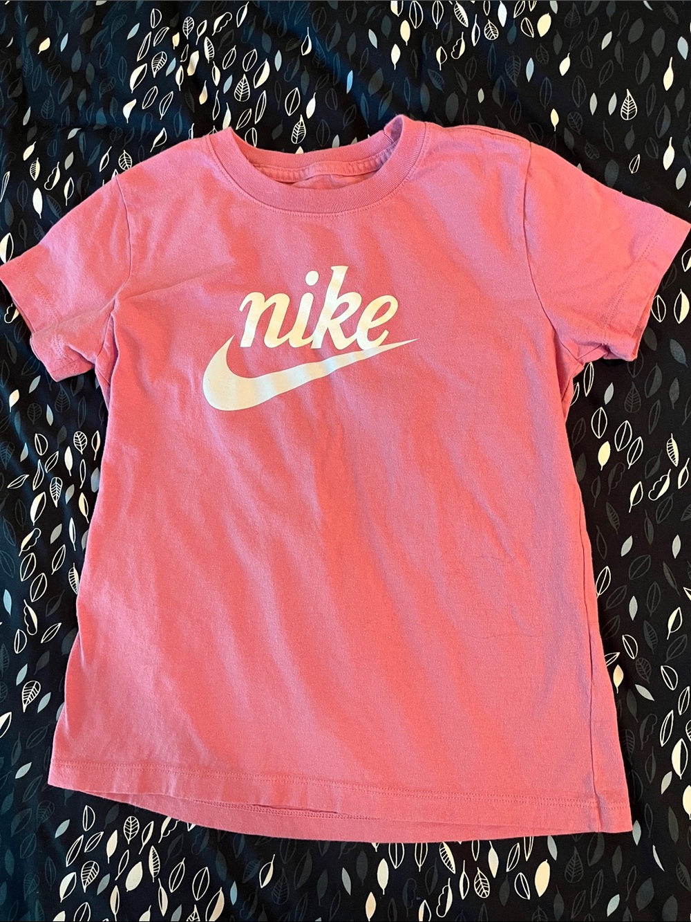Kids - Nike Pink Short Sleeve Swoosh Logo Tee - Never Worn